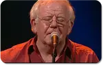 Learn Fields of Athenry lyrics and sing along to this classic Irish love song! Read on for full song lyrics and two of our favorite recordings!