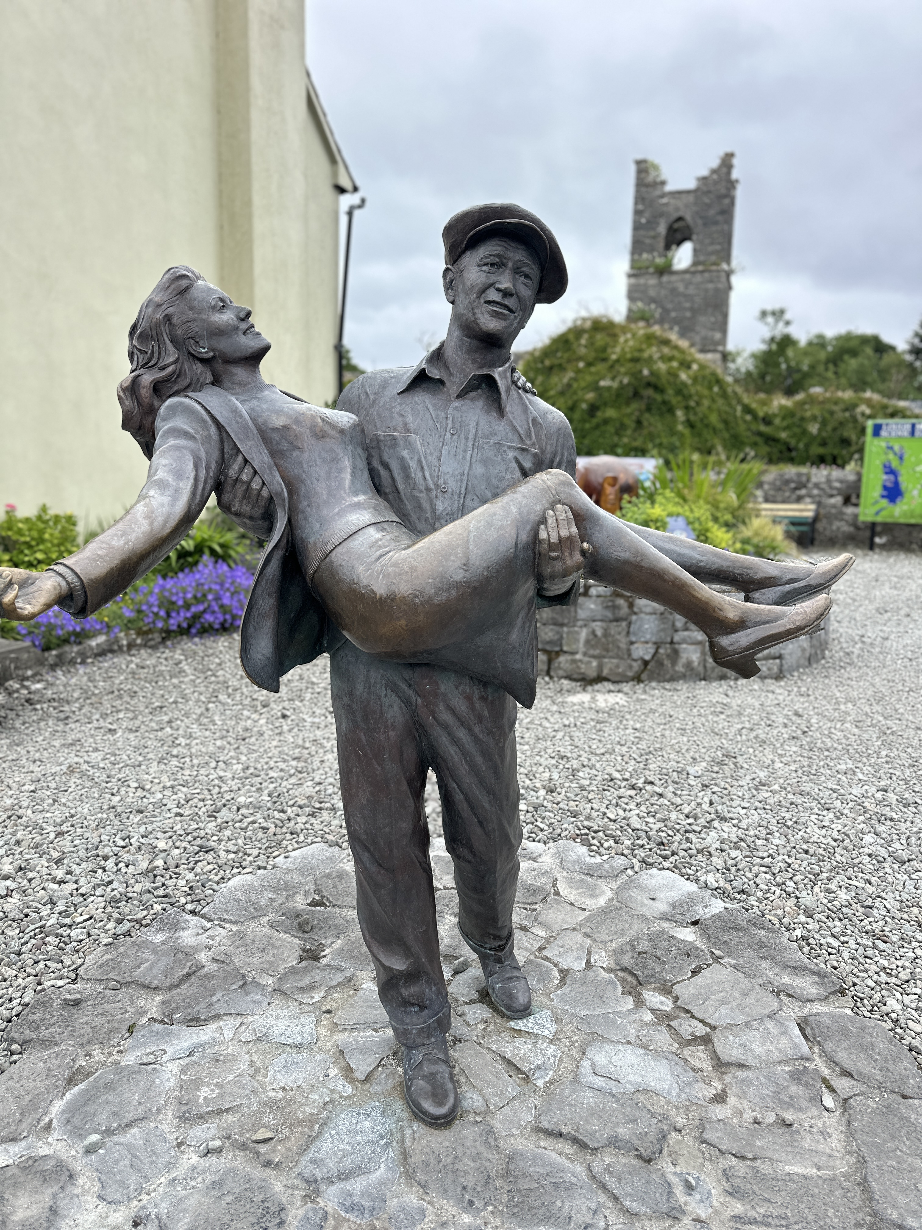Famous statue of John Wayne carrying Maureen O'Hara referencing the movie A Quiet Man.