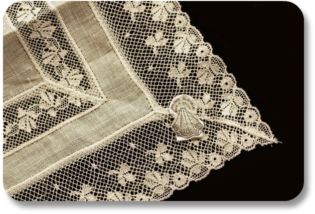 Irish Linen Fabric - Detailed Lace